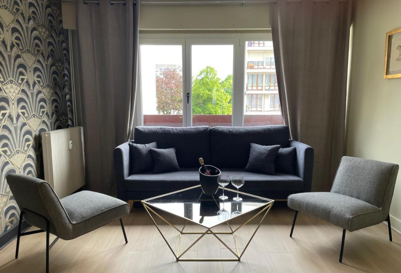 Appartement De Charme Au Pied De La Basilique Saint Remi Reims Exterior foto